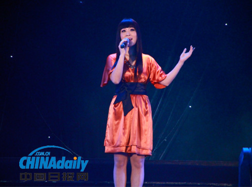 桃花岛七夕汇 孙洁完美演绎《月光童话》