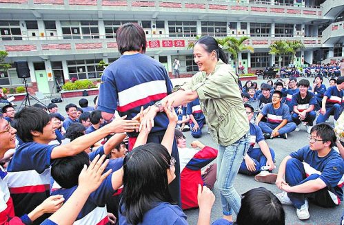 萧淑慎戒毒痛苦一度自残：像几千万只虫在身体里