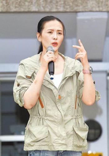 萧淑慎戒毒痛苦一度自残：像几千万只虫在身体里