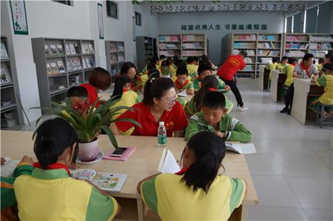 中国航天启明图书室落户江苏泗阳县三庄乡中