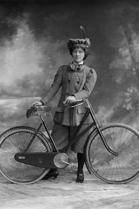 自行车推动女性解放之路