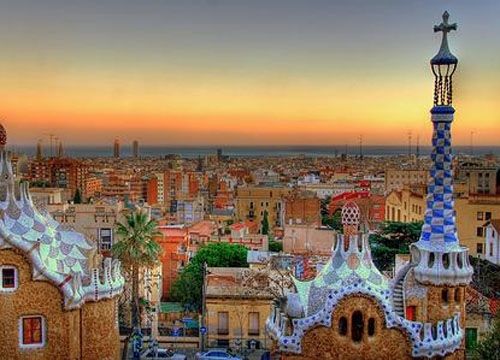 旅行城市电影一览 艳阳下的托斯卡纳午夜的巴塞罗那