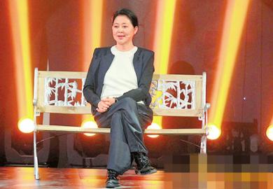 55岁倪萍为重返央视 饿身材减肥20斤