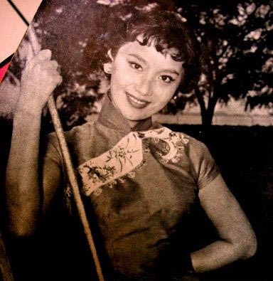 “小龙女”原型夏梦绝美照秒杀陈妍希