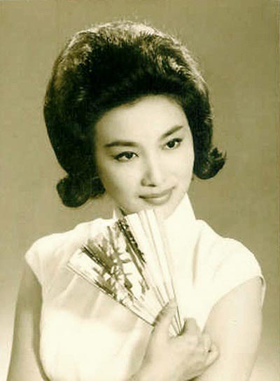 “小龙女”原型夏梦绝美照秒杀陈妍希