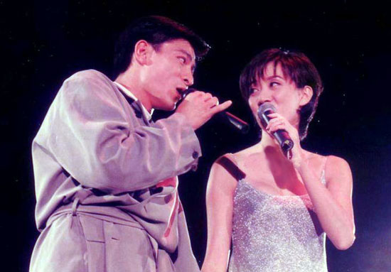刘嘉玲抢曾华倩男友梁朝伟 揭秘娱乐圈女星恩怨史