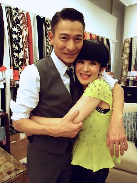 刘嘉玲抢曾华倩男友梁朝伟 揭秘娱乐圈女星恩怨史