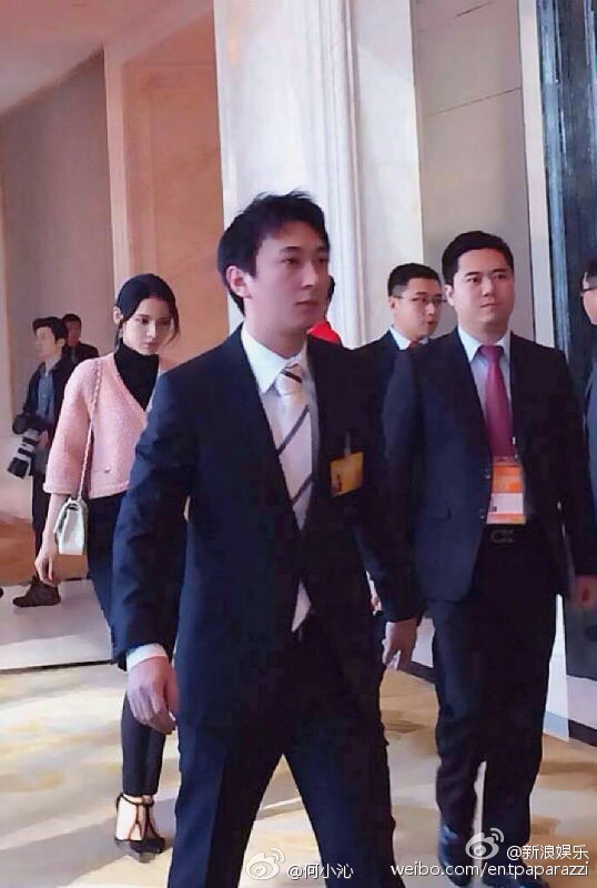 王思聪女友疑曝光 妙龄女紧随