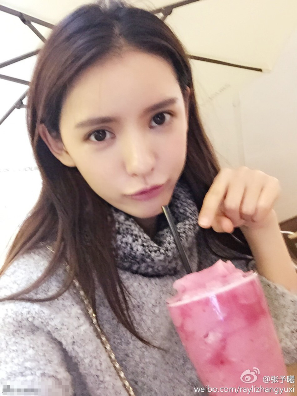 王思聪女友美艳私照曝光 曾获瑞丽封面女孩冠军