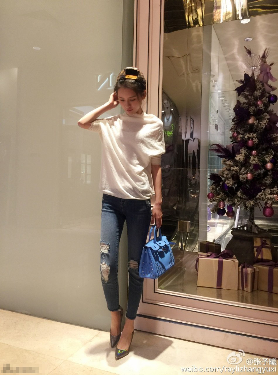 王思聪女友美艳私照曝光 曾获瑞丽封面女孩冠军