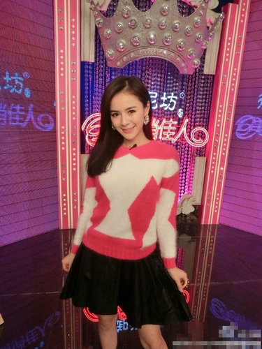 王婧生活奢华涉毒被拘 图揭女主播悲喜人生