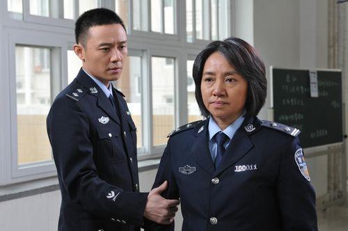 演员王学兵涉毒被抓 同时被带走的另一位演员曾出演过重案六组
