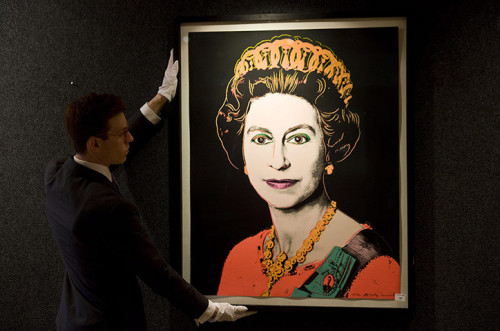 画布上的皇室：揭秘英国皇家肖像画制作内幕