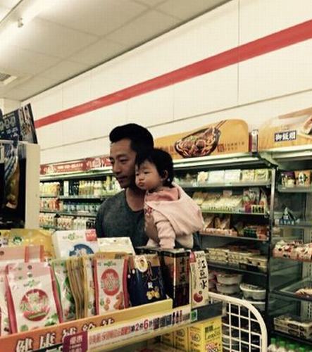 汪小菲母亲财产被冻结 大S：全家共同面对