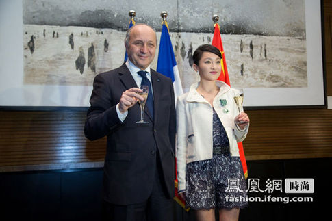 除了梁朝伟 还有哪些华人文艺名人获“法国艺术与文学勋章” ？