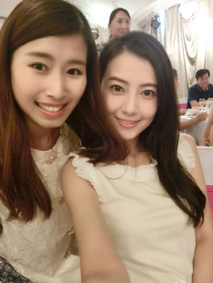 高圆圆参加婚礼 穿着简单避抢新娘风头(图)