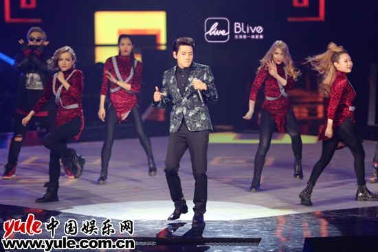 黄致列应弹幕要求再登台 贾玲曝有前男友社交账号