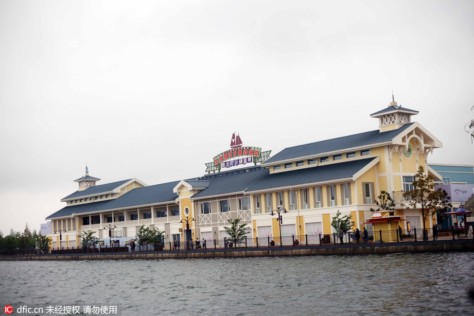 上海迪士尼小镇首次向市民开放游览 童话元素