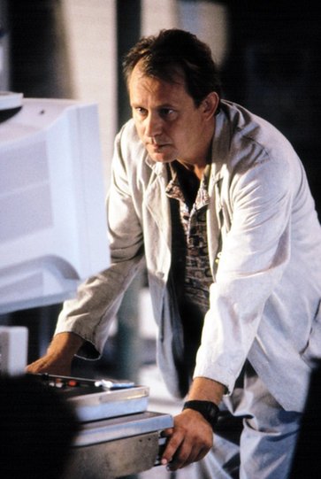 《美队3》上映 超级英雄之外的他们长这样