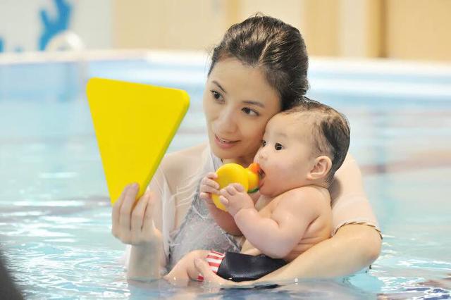 咘咘“落水”贾静雯吓懵 董洁发飙怒斥顶顶