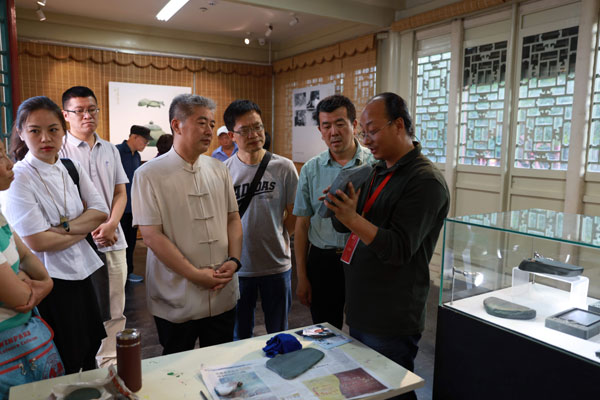国家级非物质文化遗产传统文房制砚技艺精品展在京举办