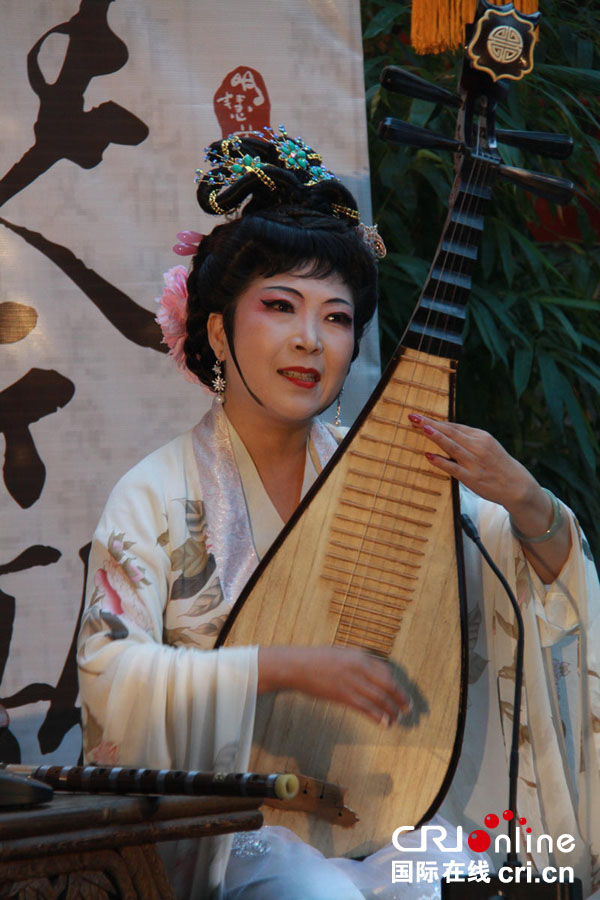 明慧茶院举办第12届古琴会 突破创新传统艺术形式