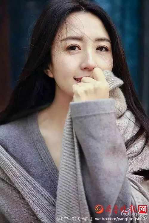 至尊红颜里的蛇蝎美女 40岁气质依然清新