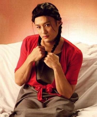 张一山黄子韬胡歌黄建华 男星扮女装一个比一个妖艳