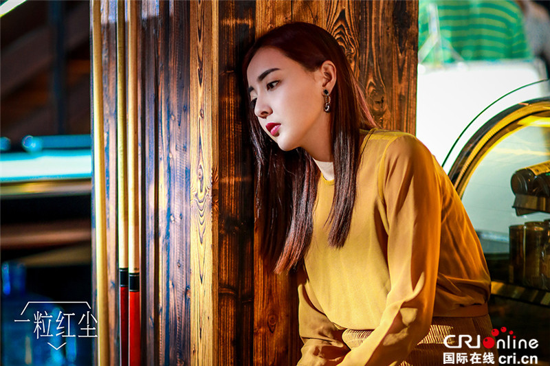 《一粒红尘》感恩节发剧照 吴奇隆颖儿一见倾心