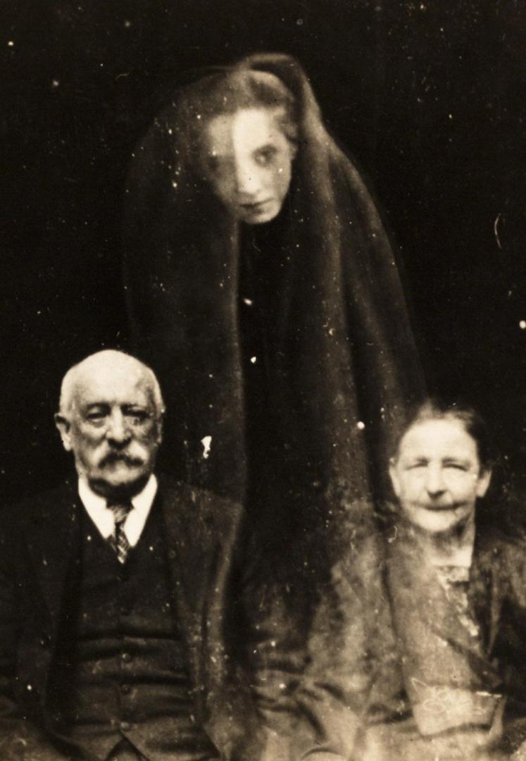 灵异照片里的“幽灵”真的存在么？
