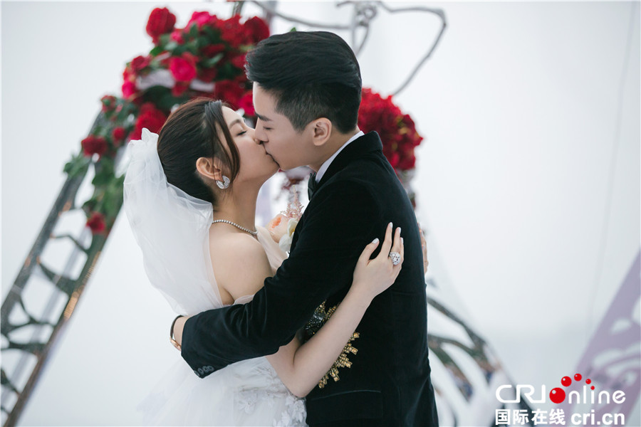 林心如公开秀恩爱 盘点2016年结婚的明星夫妻