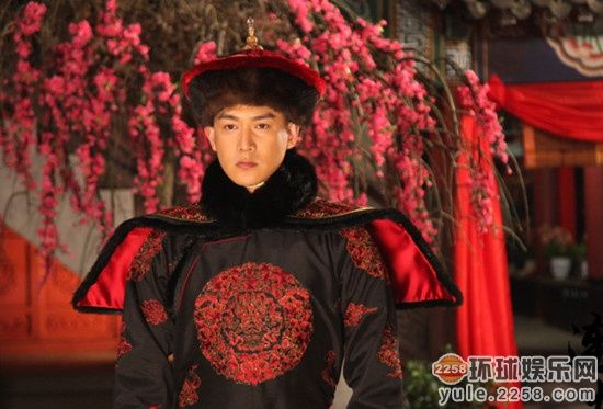 长相最精致的十大男星投票活动：小正太王俊凯引热议上榜