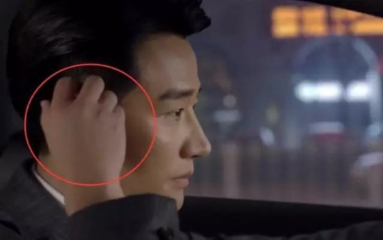 盘点脸美手难看的明星：黄轩短粗肉手 唐嫣手扭曲