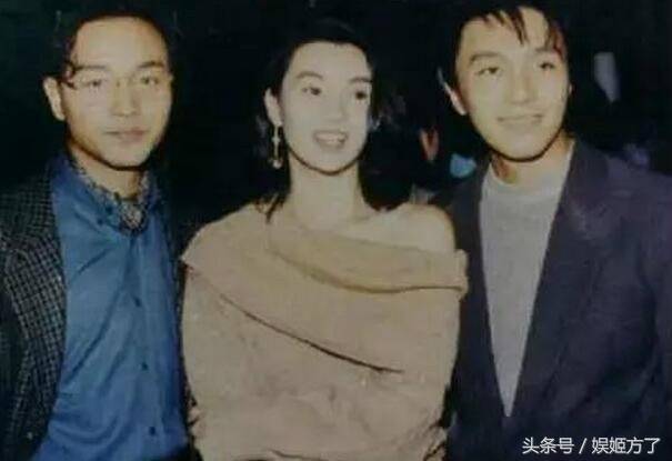 周星驰晒朋友圈 最后一张勾起无数人回忆和感动(图)