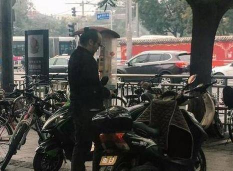 过气明星就落魄？有人低调有人豪气