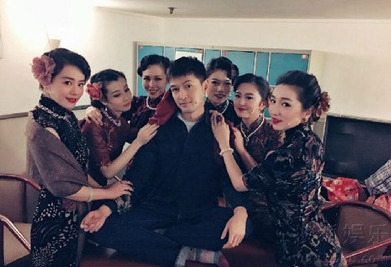 “彭胡弯”登热搜！胡歌掉进盘丝洞 彭于晏被喊追回蔡依林