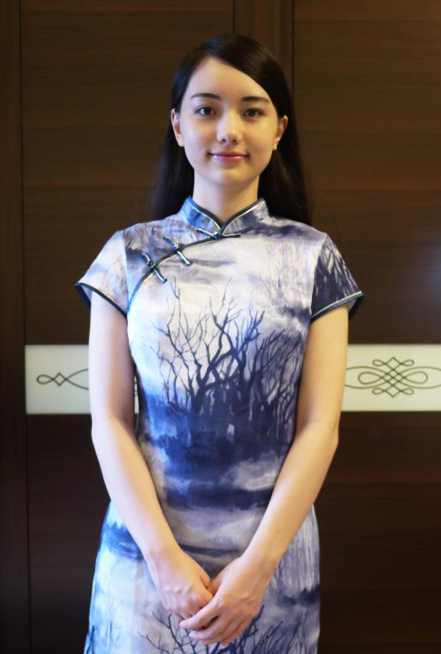 围棋混血美女颜美如仙 曾胜
