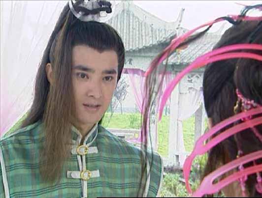 还记得《小李飞刀》恶霸龙小云吗？张辰如今长成大美人