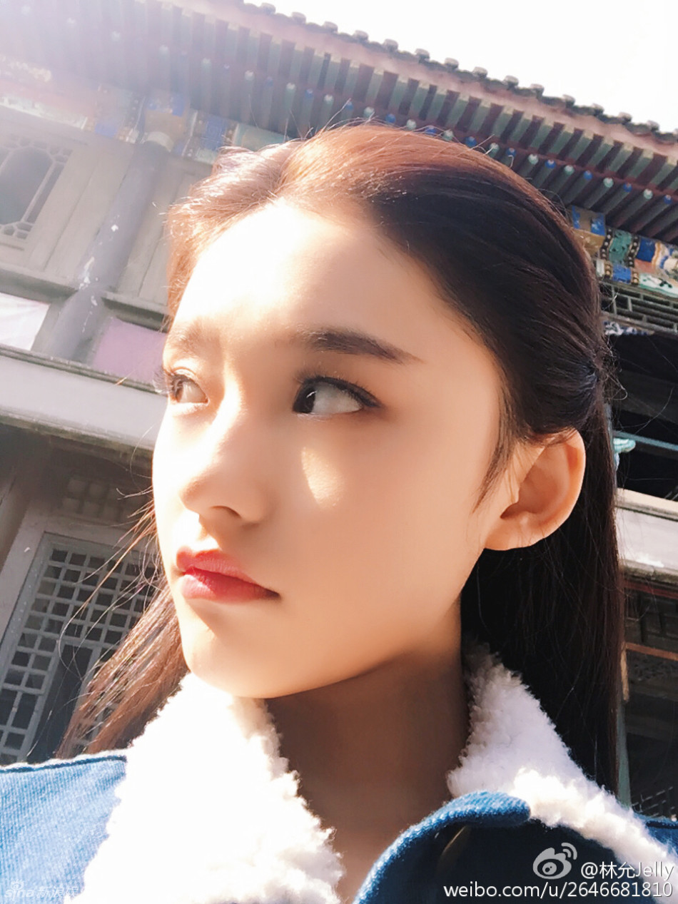 鹿晗高中旧照曝光 盘点明星中学青涩照(组图)
