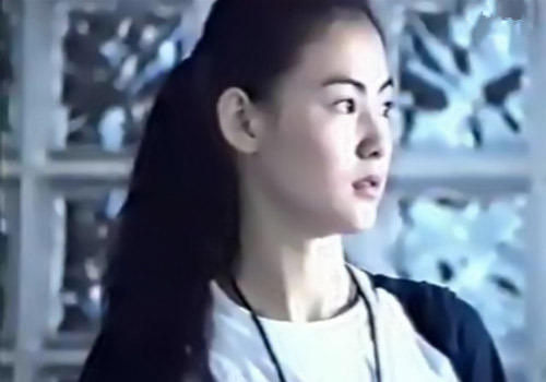 鹿晗高中旧照曝光 盘点明星中学青涩照(组图)