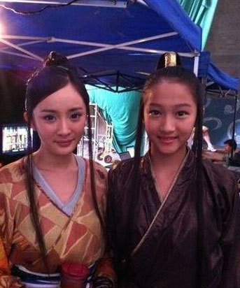 和173的关晓彤同框 到底谁尴尬了谁？鞠婧祎醉了
