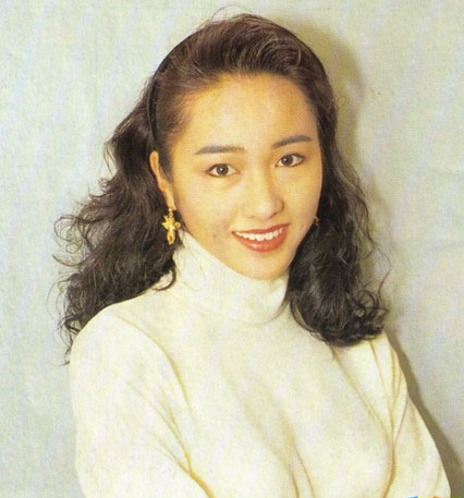 陈乔恩合影七朵花 素颜陈乔恩脸蛋仍白皙紧致 盘点明罕见青涩旧照（图）