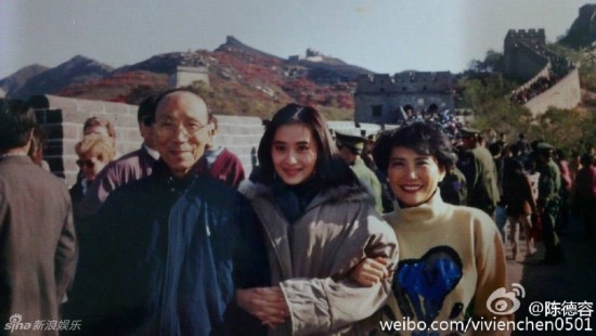 陈乔恩合影七朵花 素颜陈乔恩脸蛋仍白皙紧致 盘点明罕见青涩旧照（图）