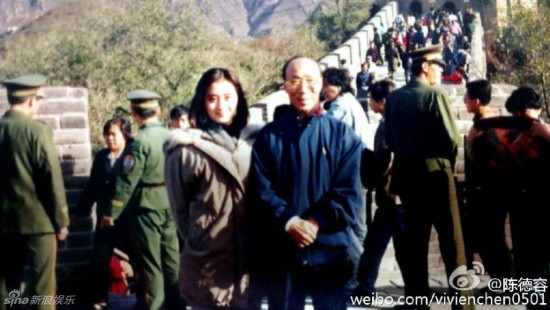 陈乔恩合影七朵花 素颜陈乔恩脸蛋仍白皙紧致 盘点明罕见青涩旧照（图）