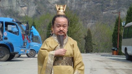 身高一米二 跑20年龙套 却娶娇妻过幸福生活