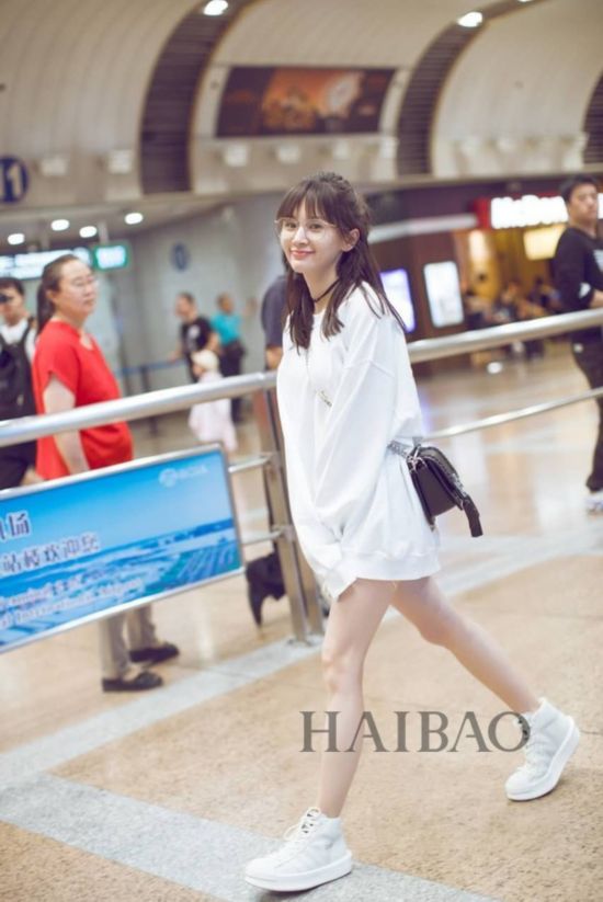 郑爽古力娜扎周冬雨 这些女星剪了短发人生便开了挂