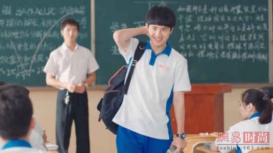 杨洋鹿晗易烊千玺 男神穿上校服谁是最帅校草？