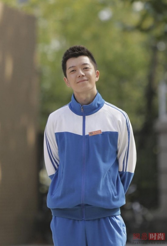 杨洋鹿晗易烊千玺 男神穿上校服谁是最帅校草？