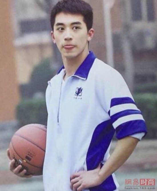 杨洋鹿晗易烊千玺 男神穿上校服谁是最帅校草？