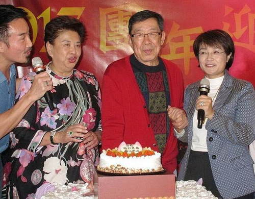 胡枫85岁生日 盼干儿子黎明再婚生孩子